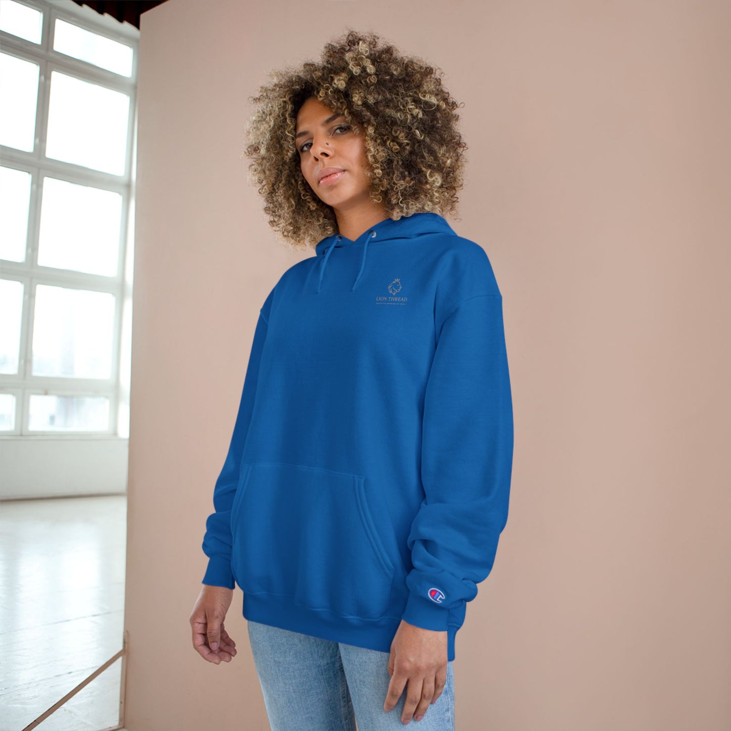 Champion Hoodie with Lion Graphic for Faith and Strength Enthusiasts, Cozy Sweatshirt, Gift for Him or Her, Perfect for Casual [...]