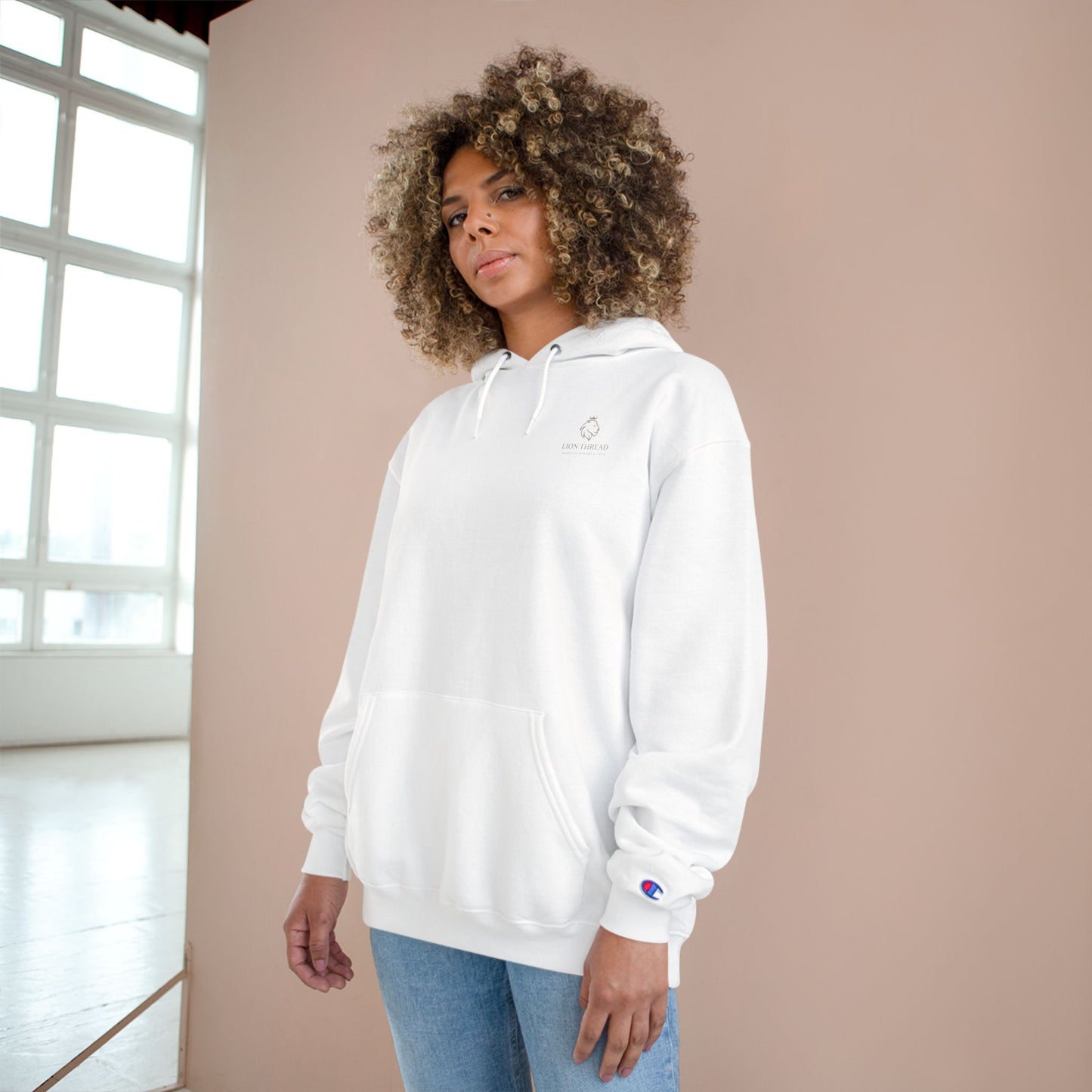 Champion Hoodie with Lion Graphic for Faith and Strength Enthusiasts, Cozy Sweatshirt, Gift for Him or Her, Perfect for Casual [...]